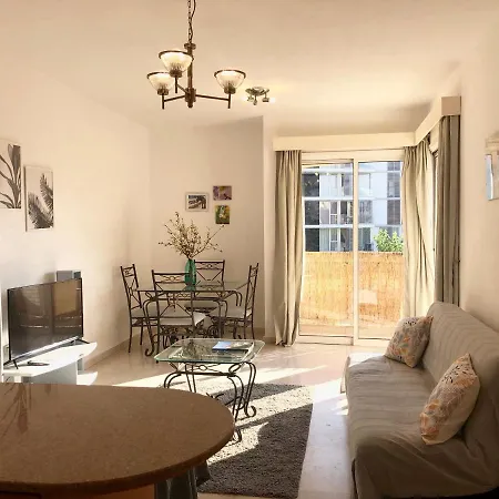 Daire 1 Bedroom Flat, Prime Location Near Sea, Sleeps 4